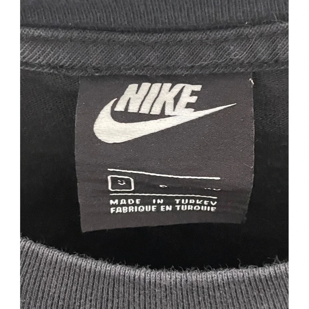 Nike Sportswear T-Shirt Men's Small Black Wash Drip Tee GDI‎ Graphic Print
